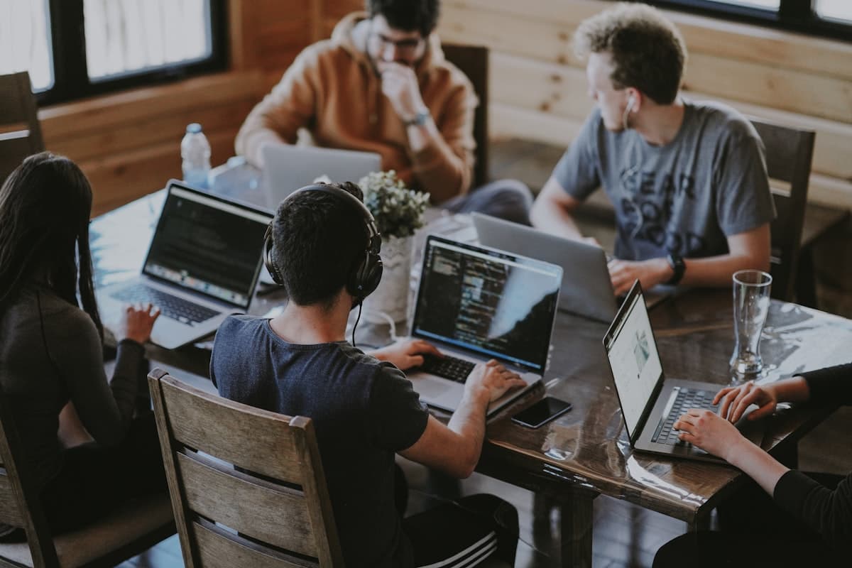Illustrative business and technology learning scene